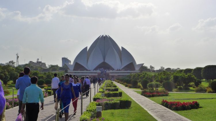 12 Dia 18 D Lotus Temple 8 2